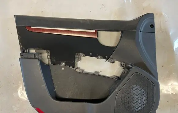 Hyundai Santa Fe Front door card panel trim 823012B3401J
