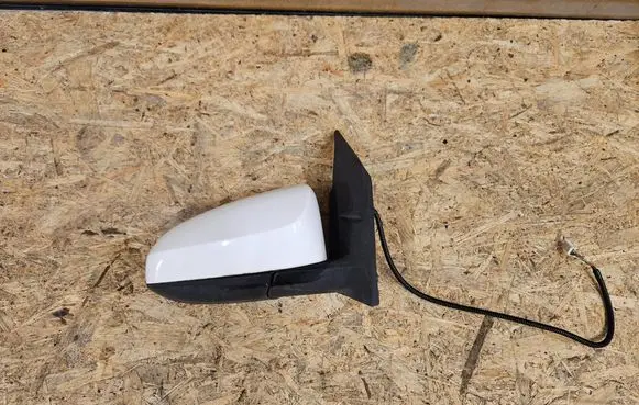 Toyota Aygo AB40 Front door electric wing mirror 87931-0H060