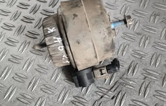 Audi A6 S6 C6 4F Engine mount bracket 4F0199379L