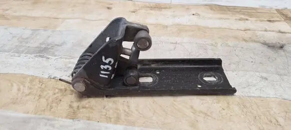 Renault Trafic II (X83) Sliding door lower roller guide/hinge 312372E 65715