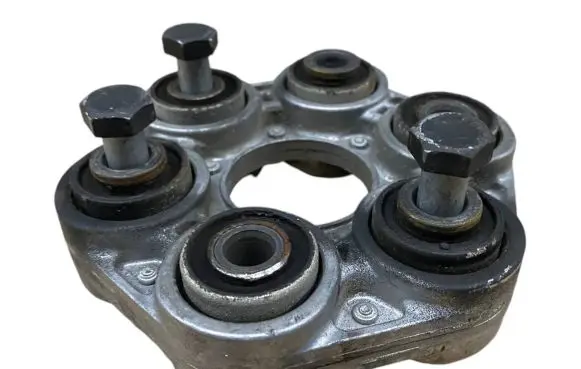 BMW 4 F36 Gran coupe Rear prop shaft donut coupling/joint 7605629 26117605629