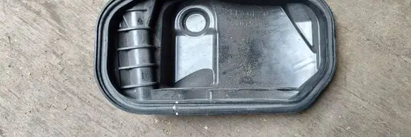 Volvo XC60 Headlight/headlamp dust cover 89075541