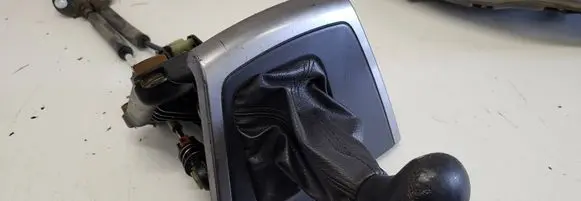 Mazda 5 Gear shifter/selector CC3046500