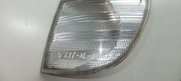 Mercedes-Benz Vito Viano W638 Front indicator light 6RO1489