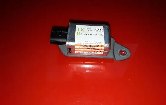 Subaru Forester SG Airbag deployment crash/impact sensor 98235SA040 1879001491
