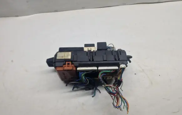 Mitsubishi Carisma Fuse module MB953355