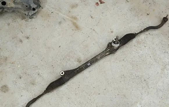 Toyota RAV 4 (XA40) Steering rack NSK00714