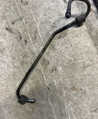 Opel Frontera A Fuel injector supply line/pipe 