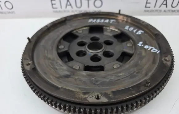 Volkswagen PASSAT B8 Flywheel 04L105266C