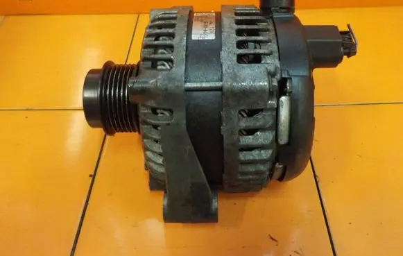 Jaguar XF X250 Generator/alternator FW9310300BC FW93