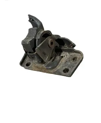 Toyota Verso Engine mount bracket