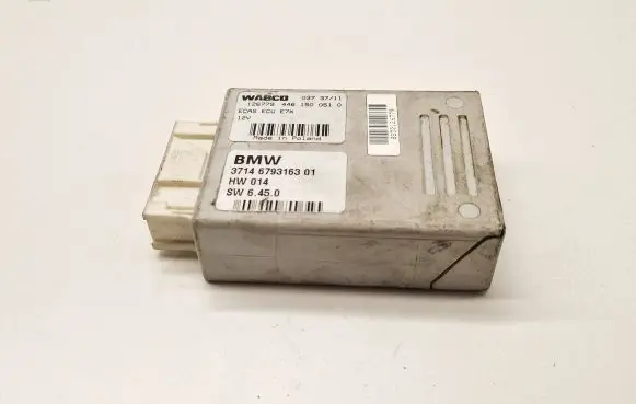BMW X5 E70 Air suspension control unit module (rear) 6793163