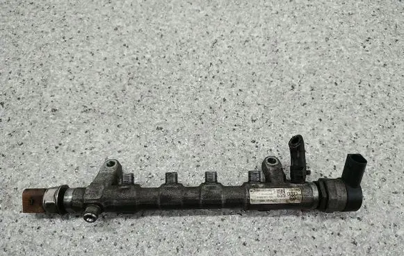 Skoda Superb B6 (3T) Fuel main line pipe 03L130089Q
