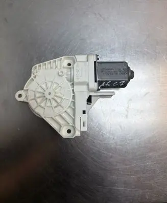 Audi A6 Allroad C7 Rear door window regulator motor 8K0959812A