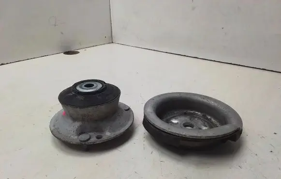 BMW 3 E90 E91 Coil spring/strut mount 