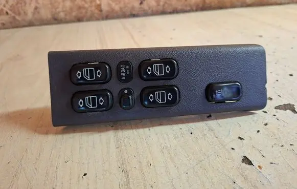 Mercedes-Benz A W168 Electric window control switch 1688202810