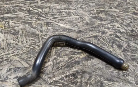 Mercedes-Benz SL R107 Engine coolant pipe/hose 1160942182