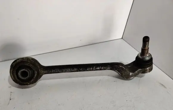 BMW 1 E81 E87 Front lower control arm/wishbone 6763700