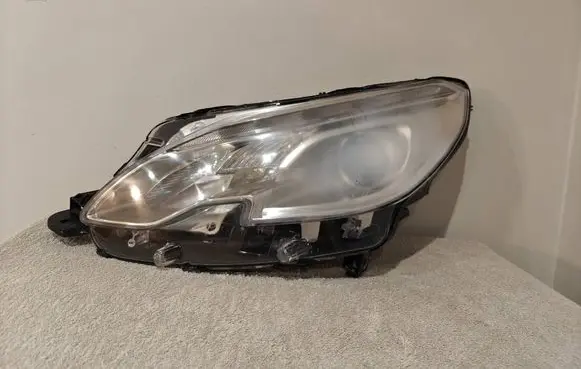 Peugeot 2008 I Headlight/headlamp 