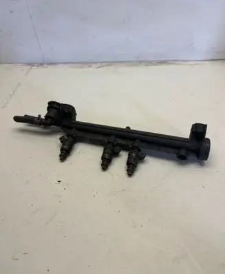 Audi A3 S3 8L Fuel injector 037906031AA
