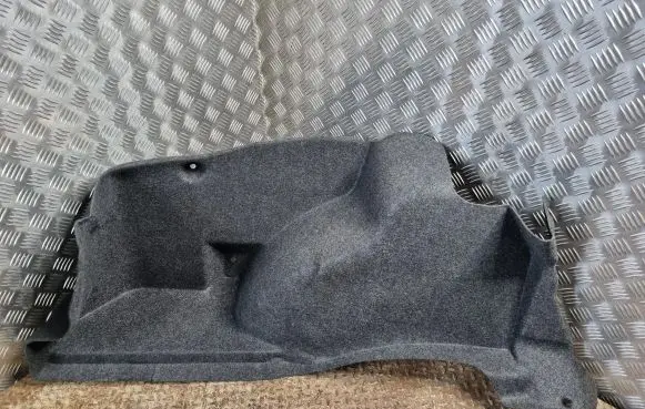 Trunk/boot lower side trim panel