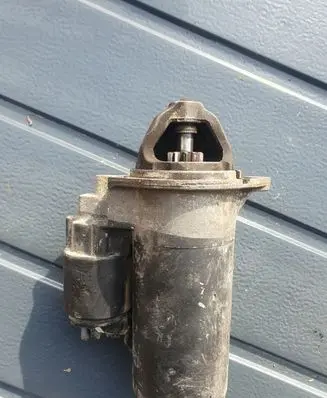 Opel Zafira A Starter motor
