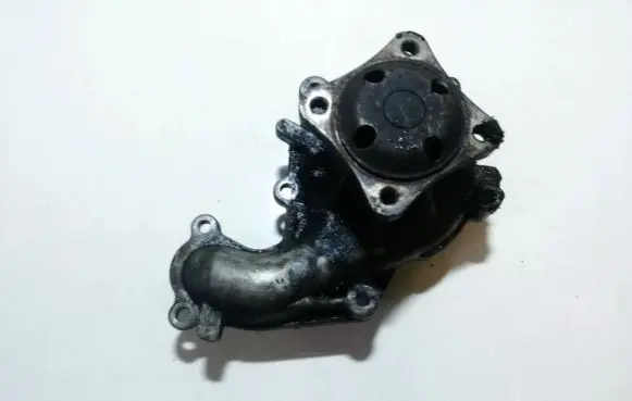 Ford Focus Water pump xs4u8505aa