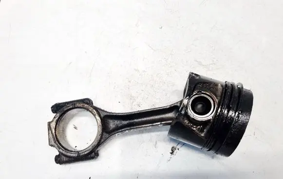 Audi Q3 8U Piston with connecting rod 038J
