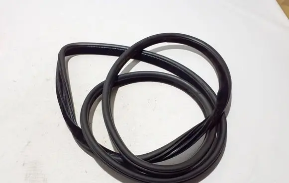 Front door rubber seal