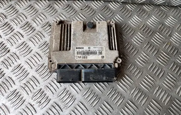 Opel Vectra C Engine control unit/module 0281012868 55201791