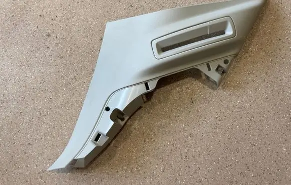 Volvo XC90 (D)pillar trim (top) 31389176
