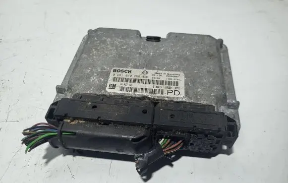 Opel Zafira B Engine control unit/module 24417169 28SA4802 0281010268