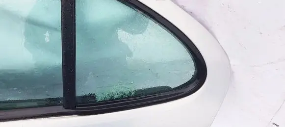 Renault Megane I Rear vent window glass 