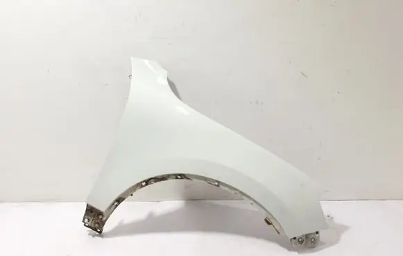 Volkswagen Touareg II Fender 7P6821106E