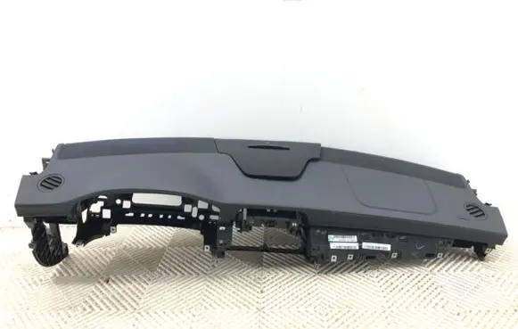 Mercedes-Benz CLS C218 X218 Dashboard 