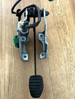 Renault Trafic II (X83) Brake pedal 8200661487SI 93859265 8200661487