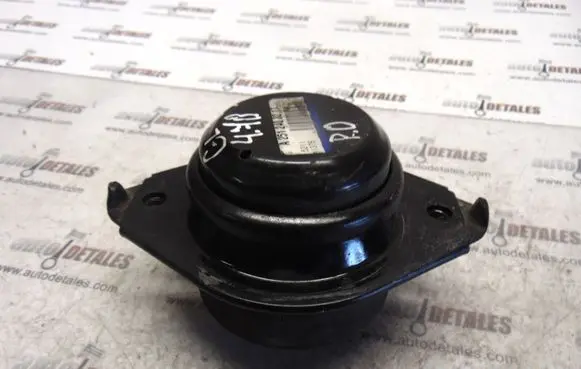 Mercedes-Benz GL X164 Engine mount bracket A2512403217