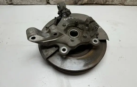 Front wheel hub