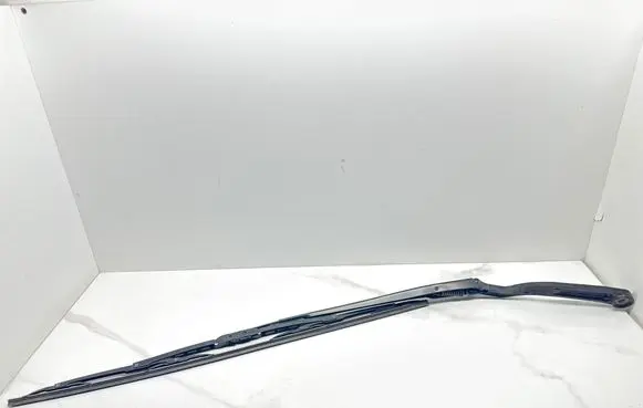 Nissan Murano Z50 Front wiper blade arm 