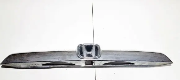 Honda CR-V Trunk door license plate light bar 