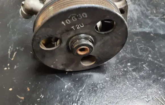 Chevrolet Cruze Power steering pump 96837814 3KH1200042