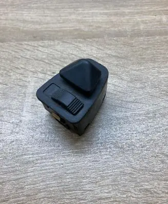 Wing mirror switch