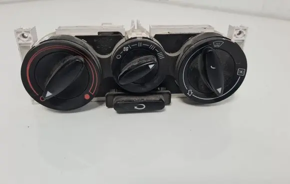 Audi A4 S4 B5 8D Climate control unit 8L0819045A
