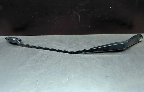Volvo V70 Front wiper blade arm 30796036