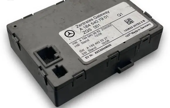 Mercedes-Benz ML W166 Central body control module A4270 A1645407901