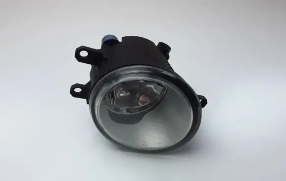 Toyota Avensis T270 Front fog light 812200D042
