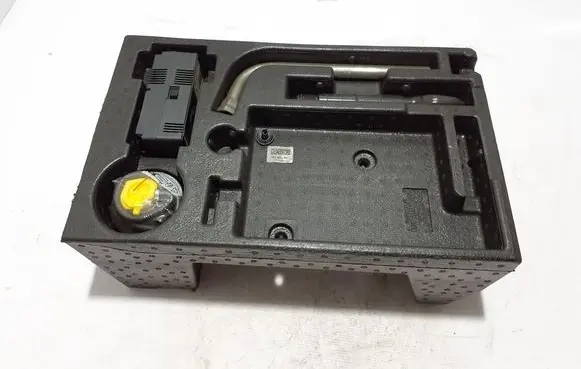 Audi A5 Tool set 8B3012169