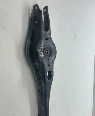Volkswagen PASSAT B8 Rear upper control arm/wishbone