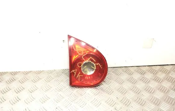 Volkswagen Golf V Tailgate rear/tail lights 285001 32CP