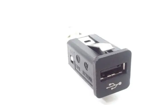BMW 7 F01 F02 F03 F04 USB socket connector 9167196